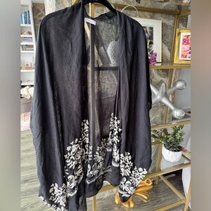 Chic Soul Black Floral Embroidered Women's Kimono (XL)